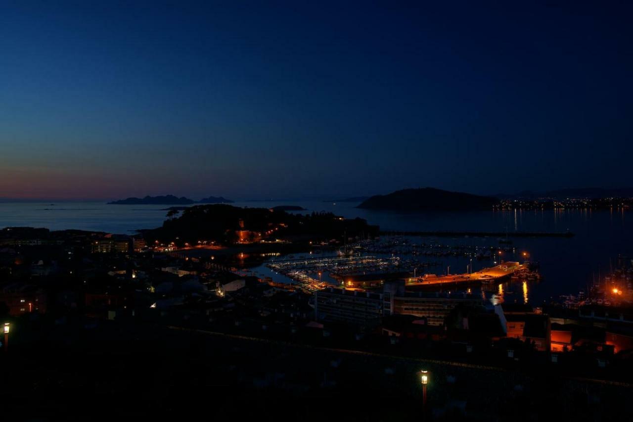Inmejorables Vistas A Las Islas Cies Baiona Bagian luar foto